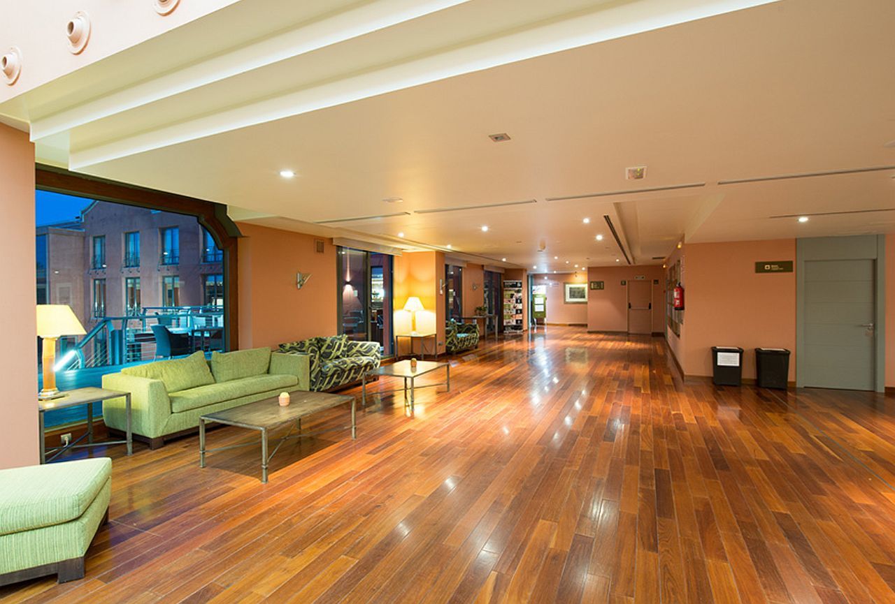 Dolce By Wyndham Barcelona Hotel Sant Esteve Sesrovires